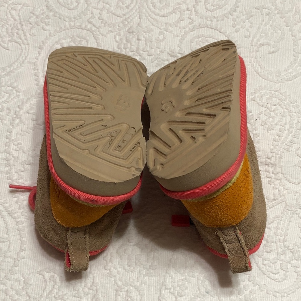 Kids Girls UGG Boots Size 11 Tan with Pink and Yellow Accents - Picture 11 of 11